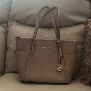 Michael Kors Jetset Tote